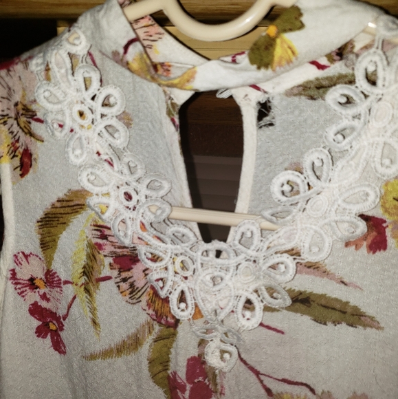 Girls long sleeve, bare shoulder blouse - Picture 3 of 8